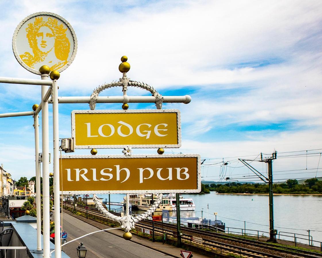 Hajo'S Germania Lodge & Irish Pub Rüdesheim am Rhein Exterior foto